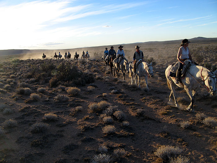AR0310JW059_trans-continent-ride.jpg [&copy; Last Frontiers Ltd]