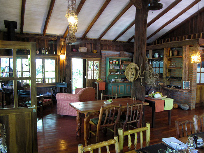 AR0411OF082_tacuapi-lodge.jpg [&copy; Last Frontiers Ltd]