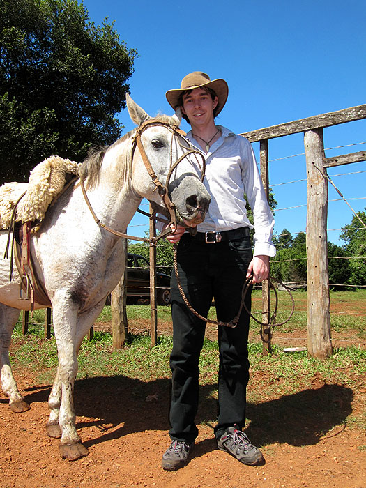AR0411OF188_estancia-santa-cecilia-cattle-drive-oli.jpg [&copy; Last Frontiers Ltd]