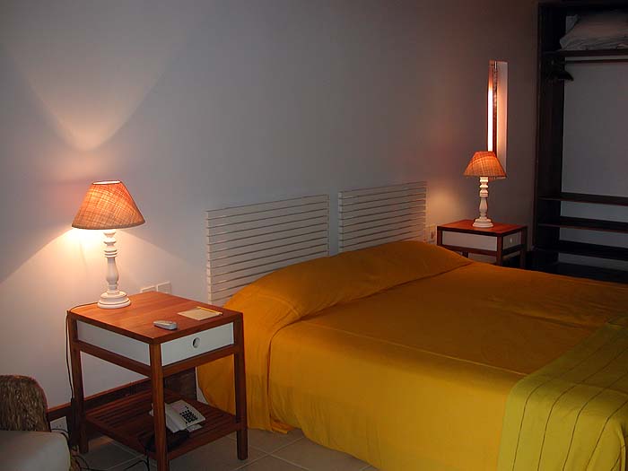 BR0404TR033_Maravilha_apart.jpg [&copy; Last Frontiers Ltd]