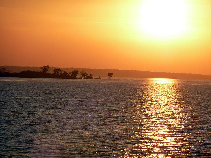 BR0808GO030_manaus.jpg [&copy; Last Frontiers Ltd]