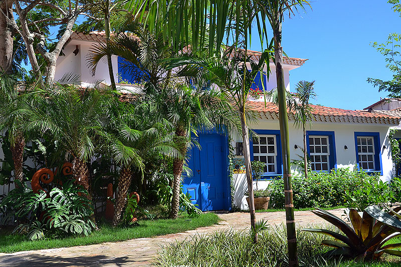 BR16BL02_vila-da-santa-facade.jpg [&copy; Last Frontiers Ltd]
