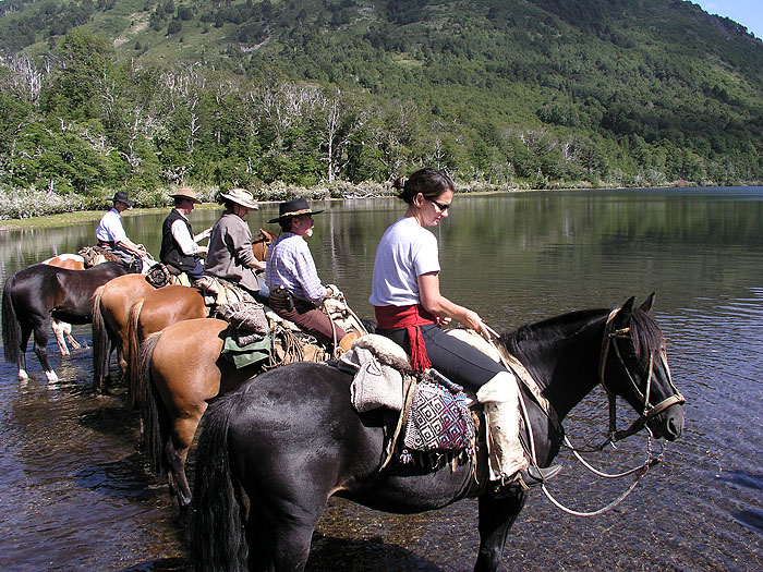 AC0304EP235_rodolfo_trek.jpg [&copy; Last Frontiers Ltd]