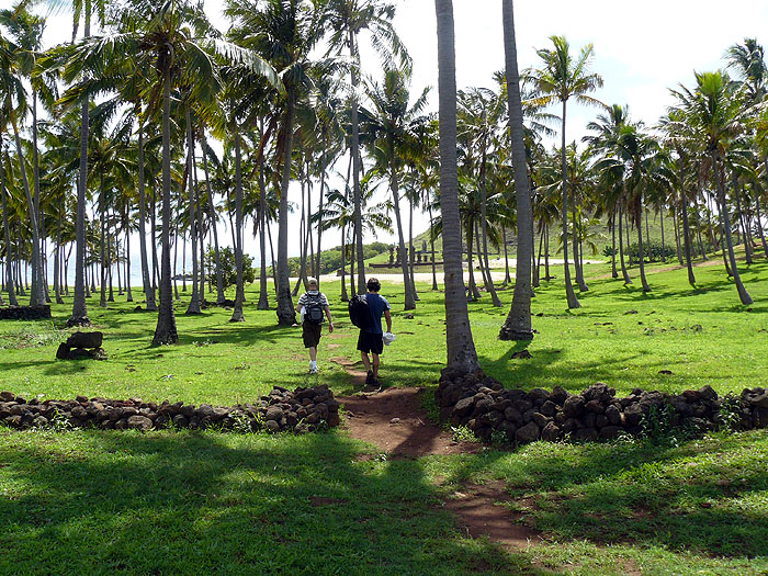 CL0311CB254_anakena.jpg [&copy; Last Frontiers Ltd]