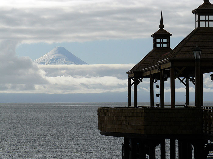 CL0909EP028_frutillar-osorno.jpg [&copy; Last Frontiers Ltd]