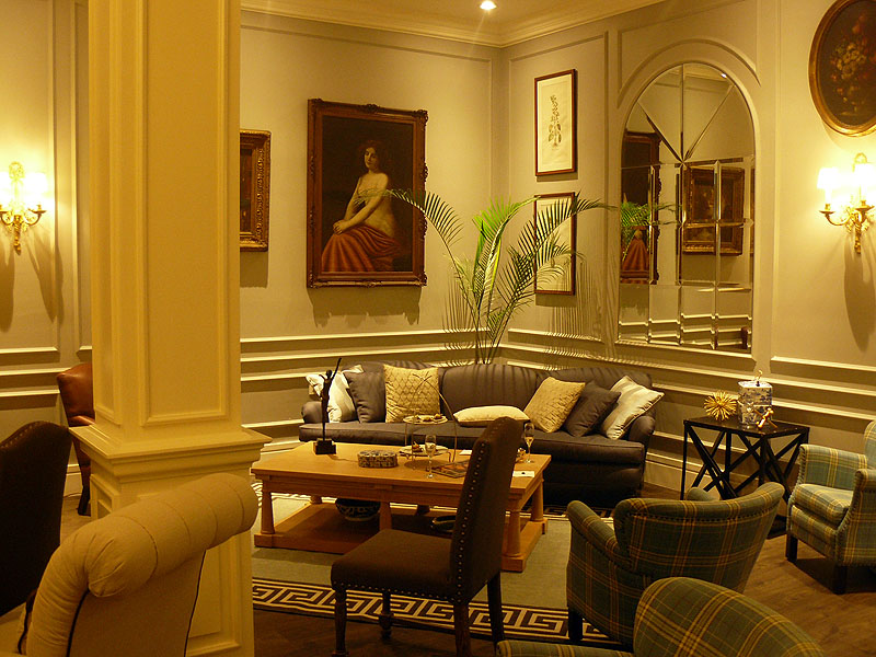EC0917NL0547_guayaquil-hotel-del-parque-lounge.jpg [&copy; Last Frontiers Ltd]
