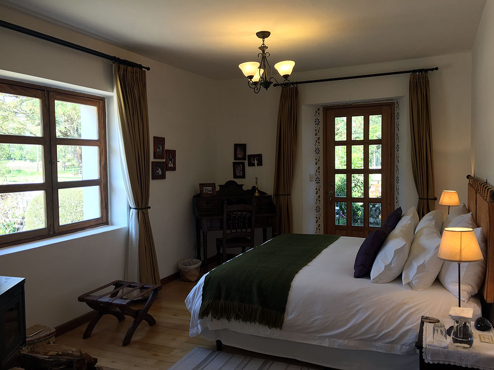 EC0917NL0853_hacienda-zuleta-deluxe-margarita-room.jpg [&copy; Last Frontiers Ltd]