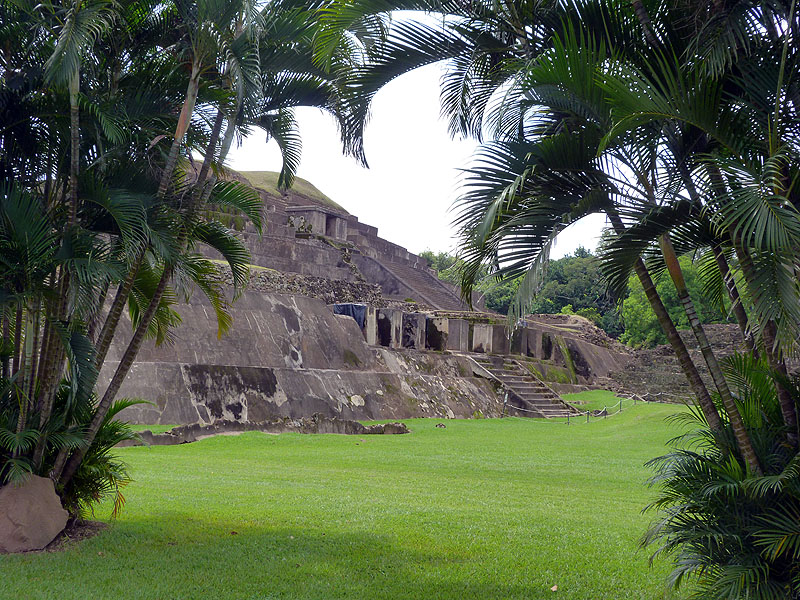 SV0916NL397_chalchuapa-tazumal.jpg [&copy; Last Frontiers Ltd]