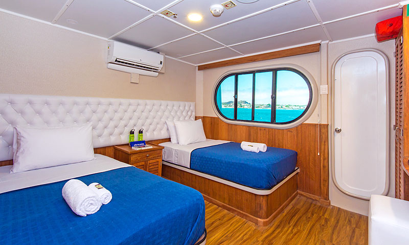 GP0516TT031_tip-top-II-cabin-8.jpg [&copy; Last Frontiers Ltd]