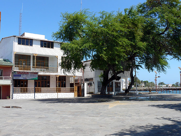 GP0608RB0833_san-cristobal.jpg [&copy; Last Frontiers Ltd]
