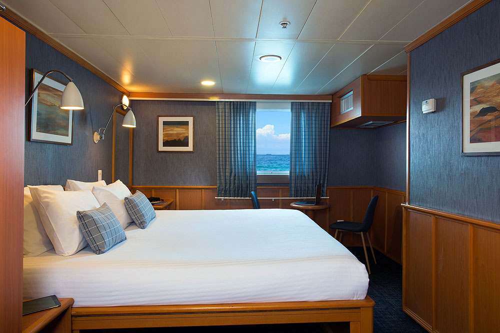 GP18MT19_isabela-II-owners-cabin.jpg [&copy; Last Frontiers Ltd]