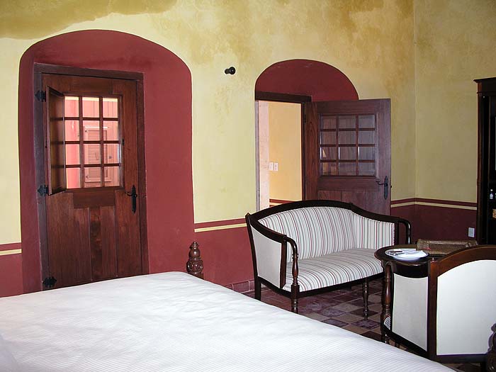 MX0804RB158_puerta_campeche.jpg [&copy; Last Frontiers Ltd]