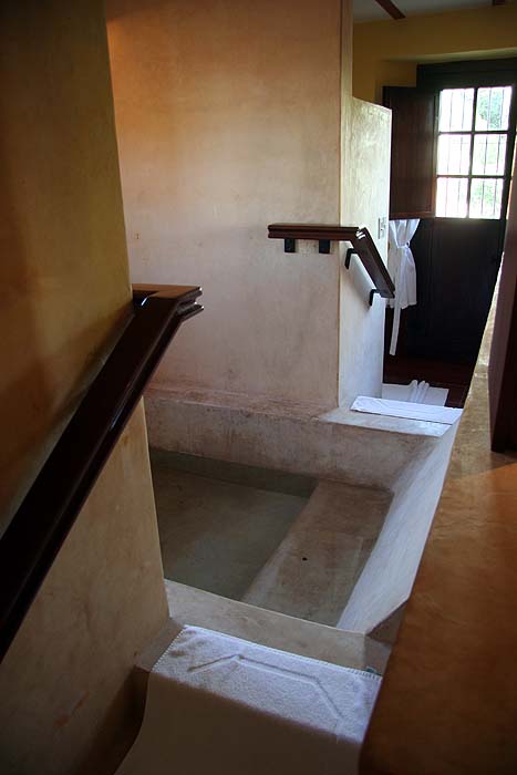 MX0906EP303_puerta_campeche.jpg [&copy; Last Frontiers Ltd]