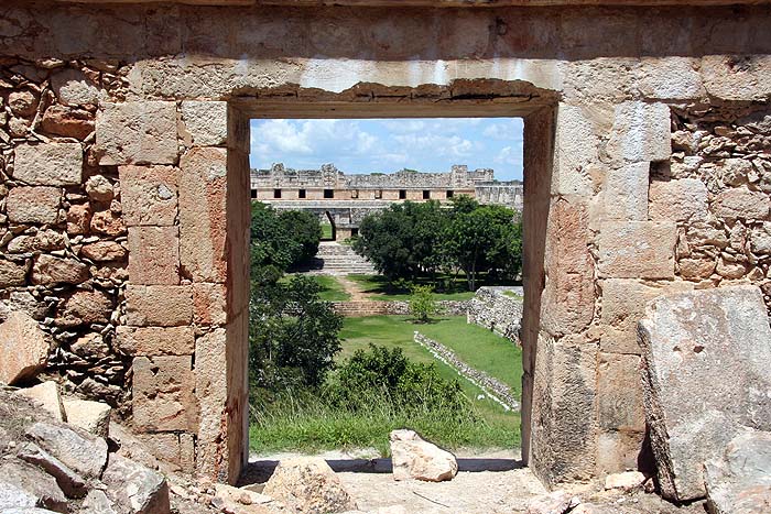 MX0906EP367_uxmal.jpg [&copy; Last Frontiers Ltd]