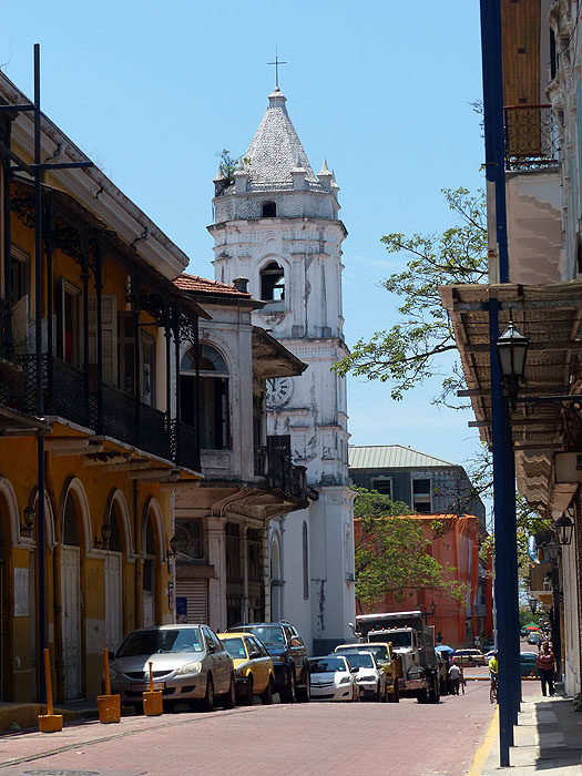 PA0514JL058_casco-viejo.jpg [&copy; Last Frontiers Ltd]