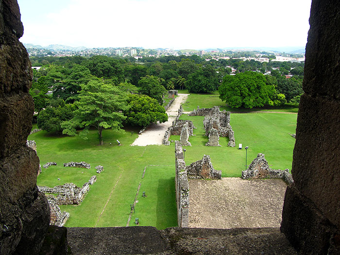 PA0911OF010_panama-viejo.jpg [&copy; Last Frontiers Ltd]