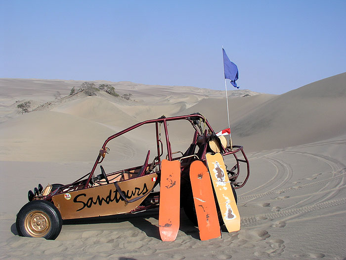 PE0407RB146_dune_buggying_ica.jpg [&copy; Last Frontiers Ltd]