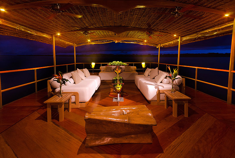 PE11DE04_delfin-I-lounge.jpg [&copy; Last Frontiers Ltd]